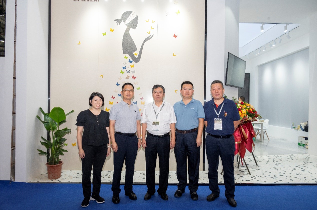與中國石材協會領導合影